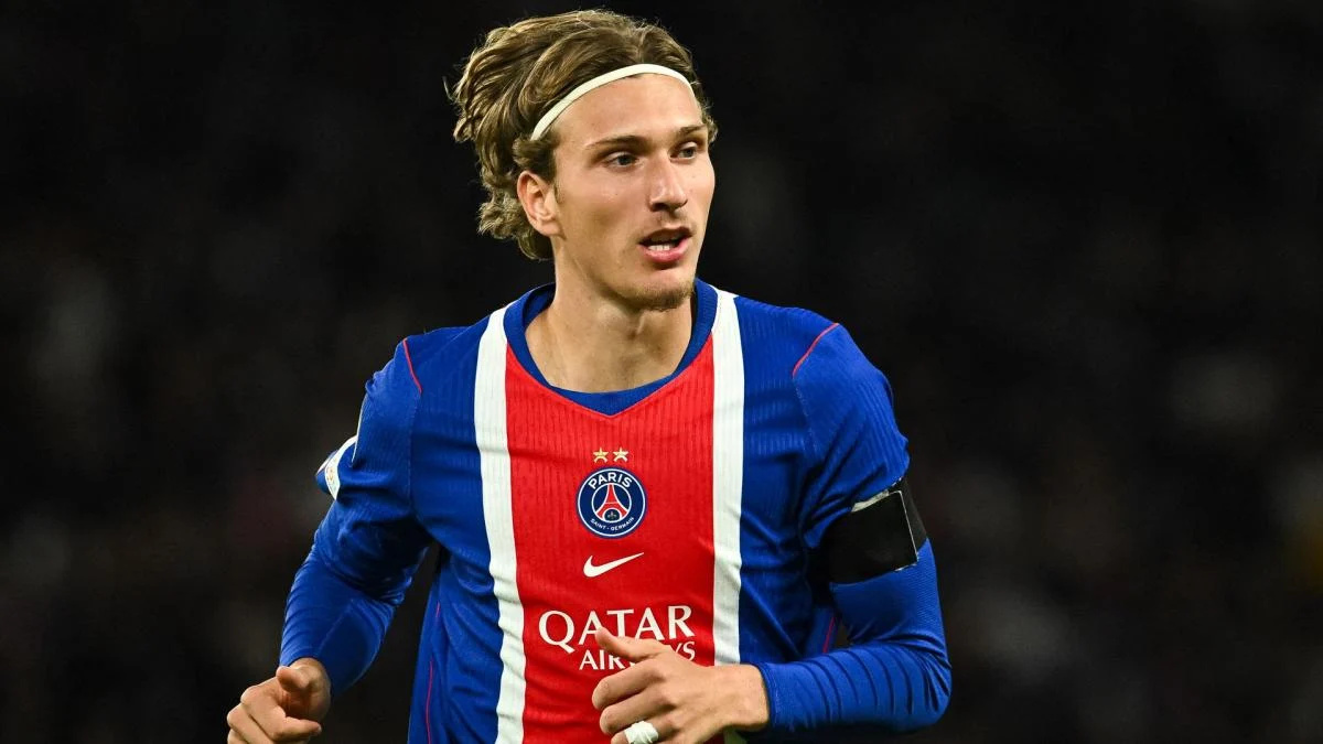 Mika Godts ante la gran oportunidad en el PSG
