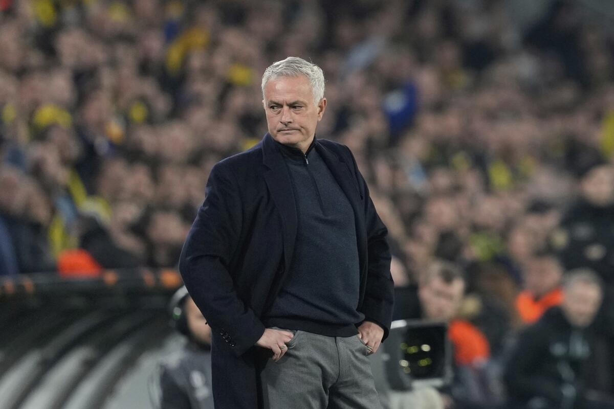 Mourinho will not sign with Real Madrid