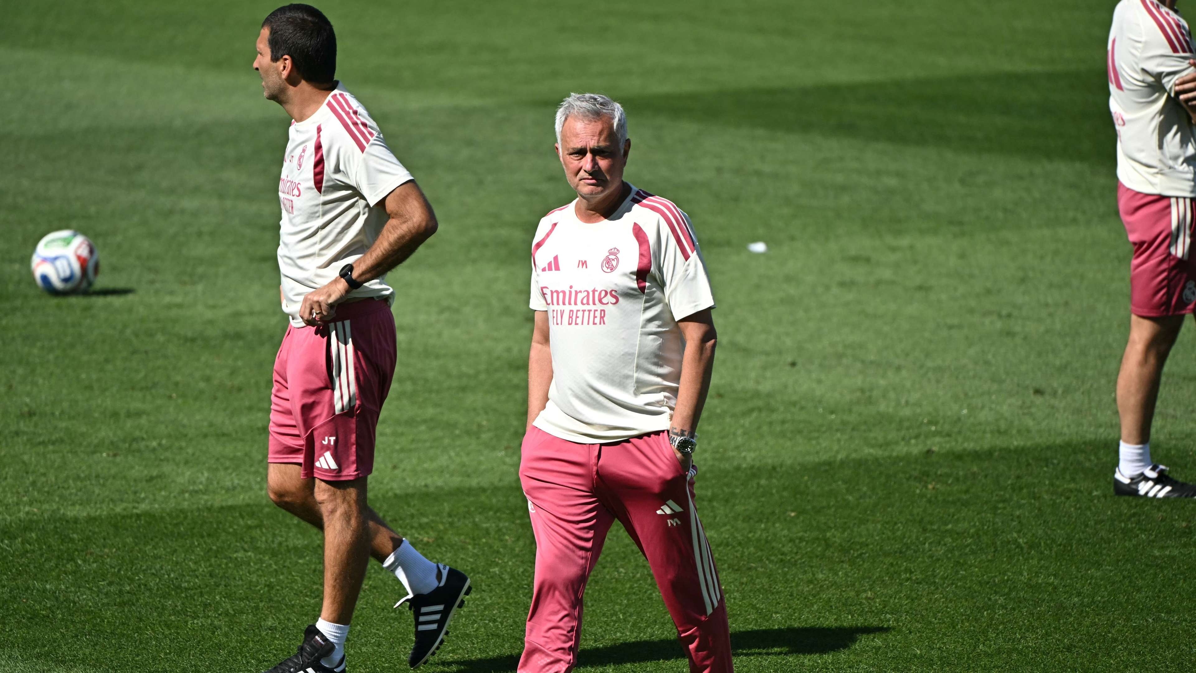 Mourinho quiere fuera a seis jugadores