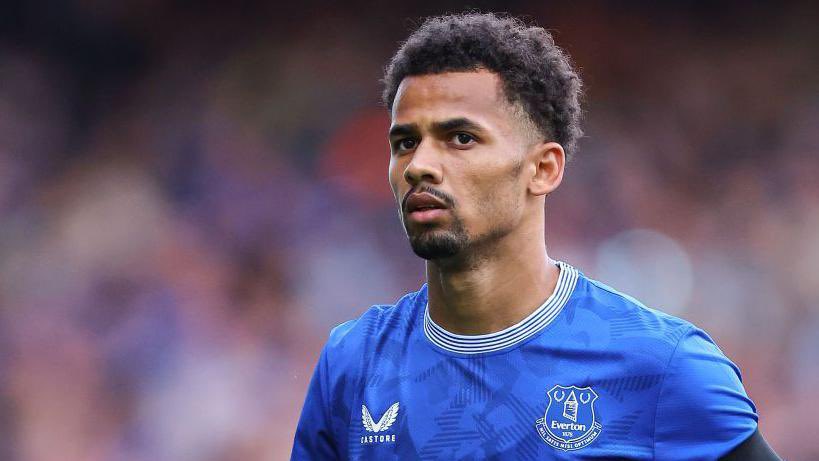 El Manchester United prepara 100M para cerrar dos fichajes
