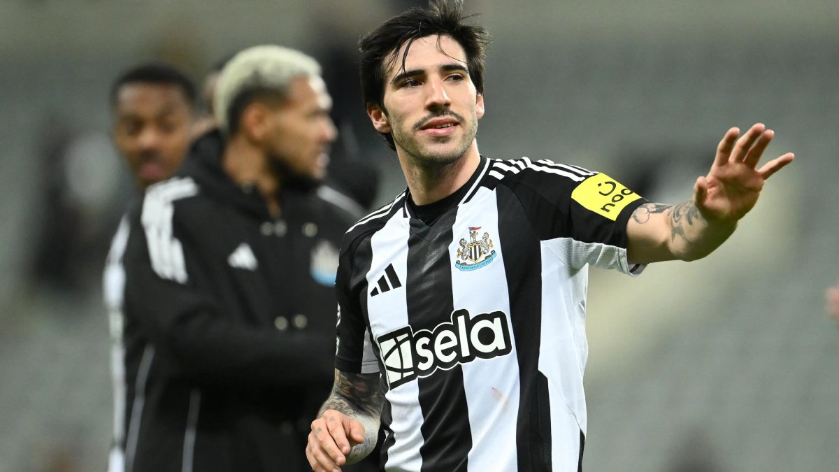 Sandro Tonali tras un partido con el Newcastle