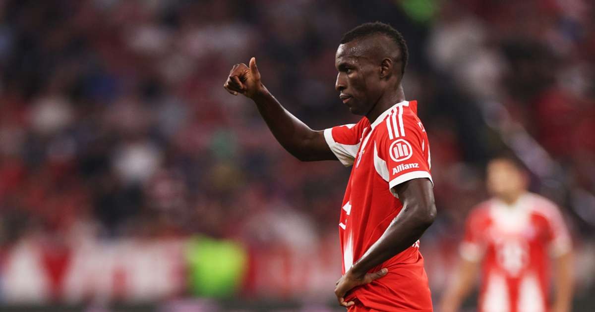 Nico Jackson quiere seguir en el Bayern