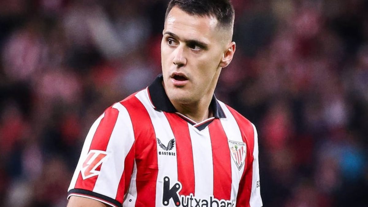 Urko Izeta durante un partido con el Athletic Club