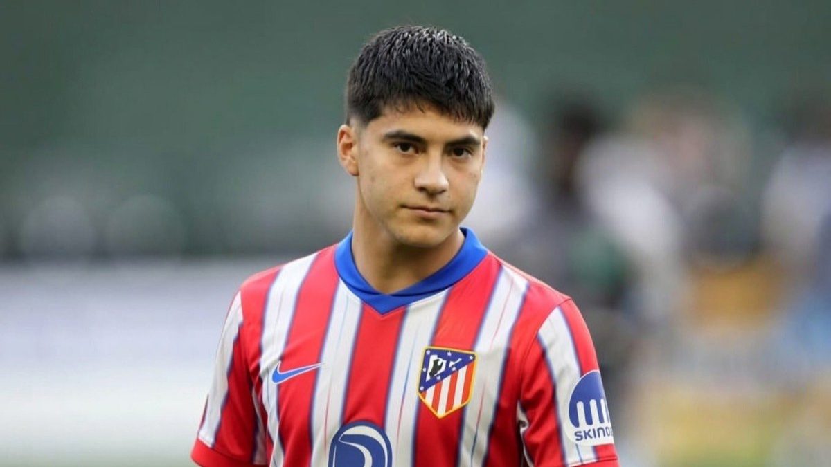 Obed Vargas con la camiseta del Atlético de Madrid