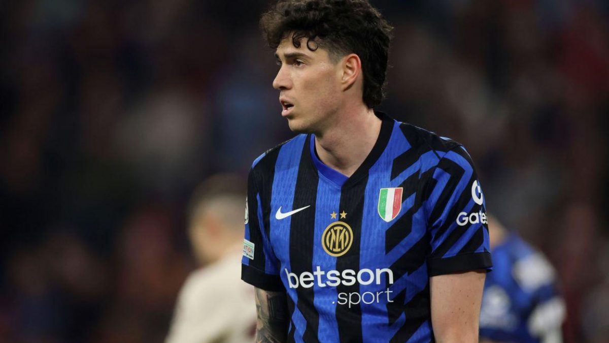Alessandro Bastoni durante un partido con el Inter de Milán