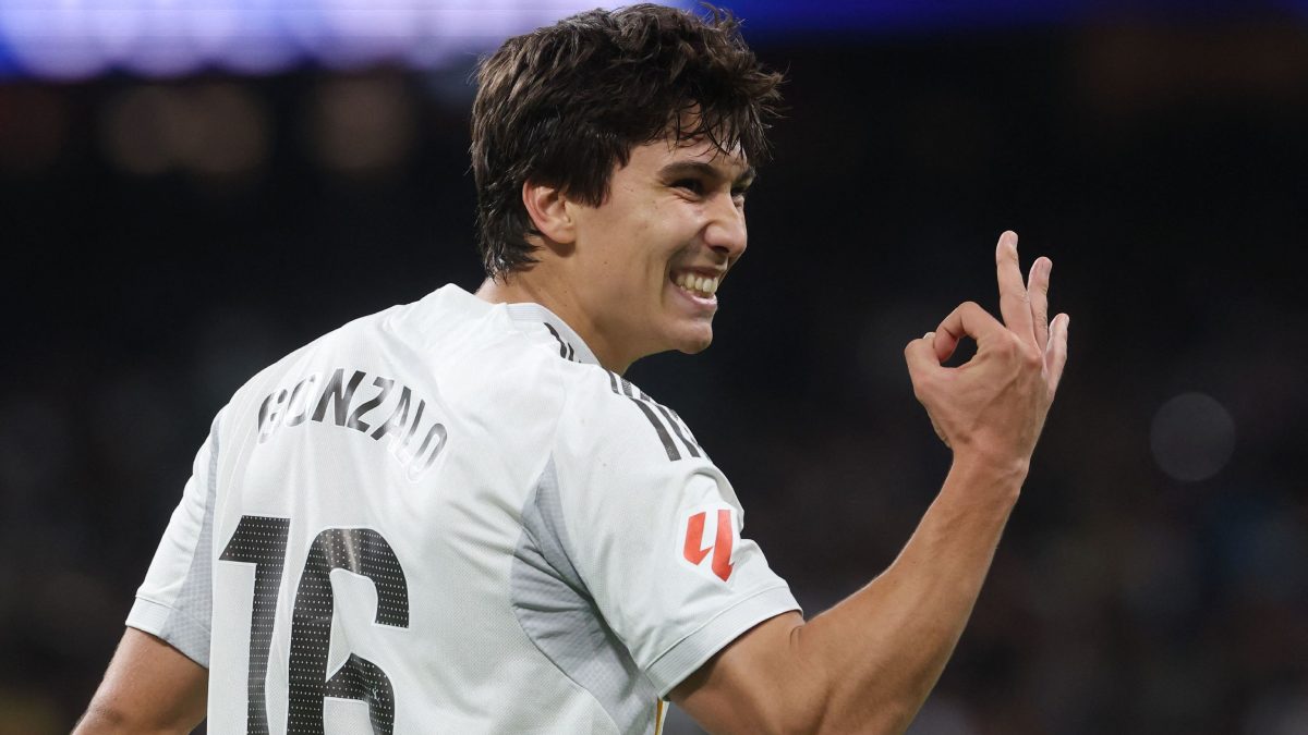 Gonzalo García celebra un gol con el Real Madrid