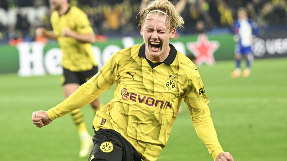 Julian Brandt celebrates a goal for Borussia Dortmund