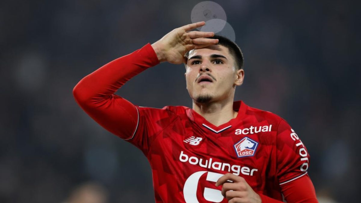 Matías Fernández-Pardo celebra un gol anotado con el Lille
