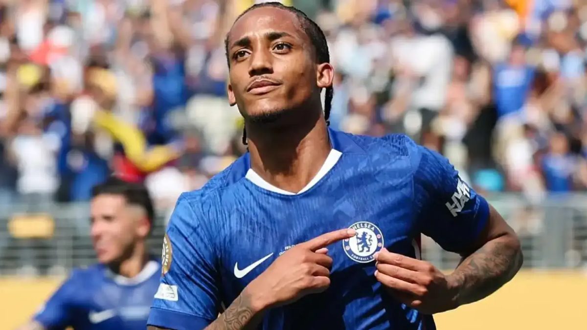 Joao Pedro celebra un gol anotado con el Chelsea