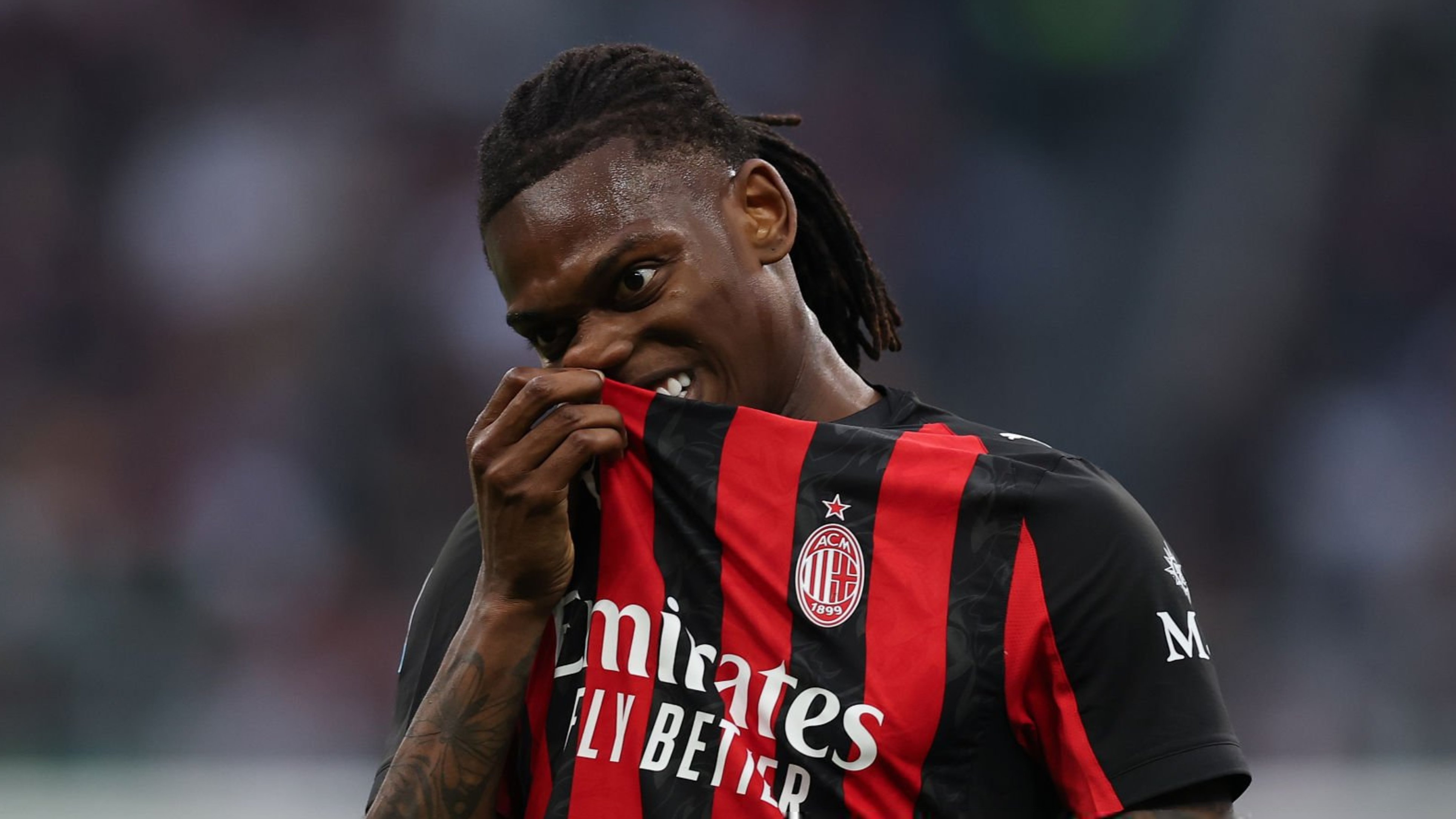 Rafael Leao offers himself to FC Barcelona