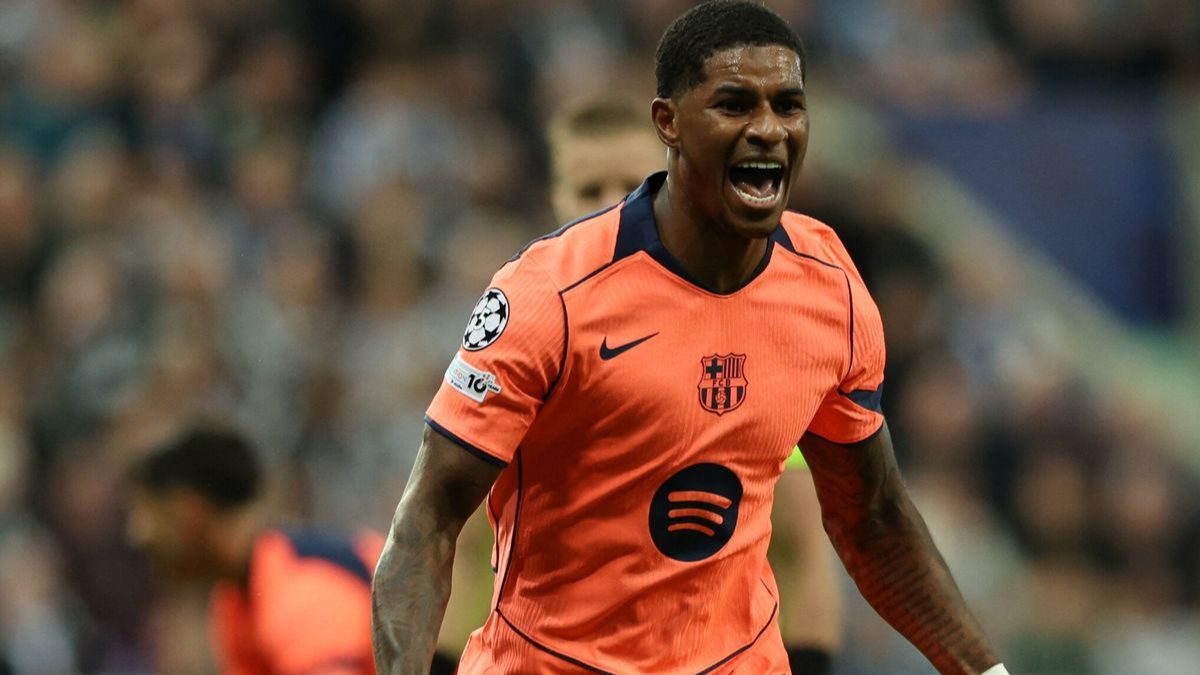 Marcus Rashford celebra un gol con el Barcelona