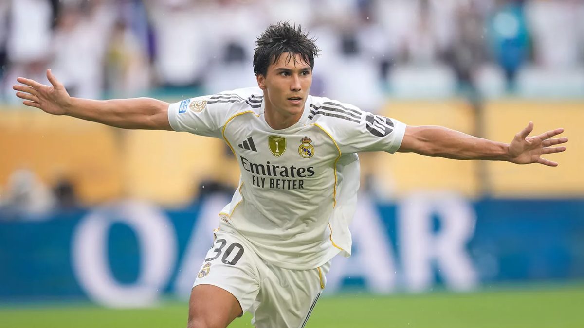 Gonzalo García celebra un gol con el Real Madrid