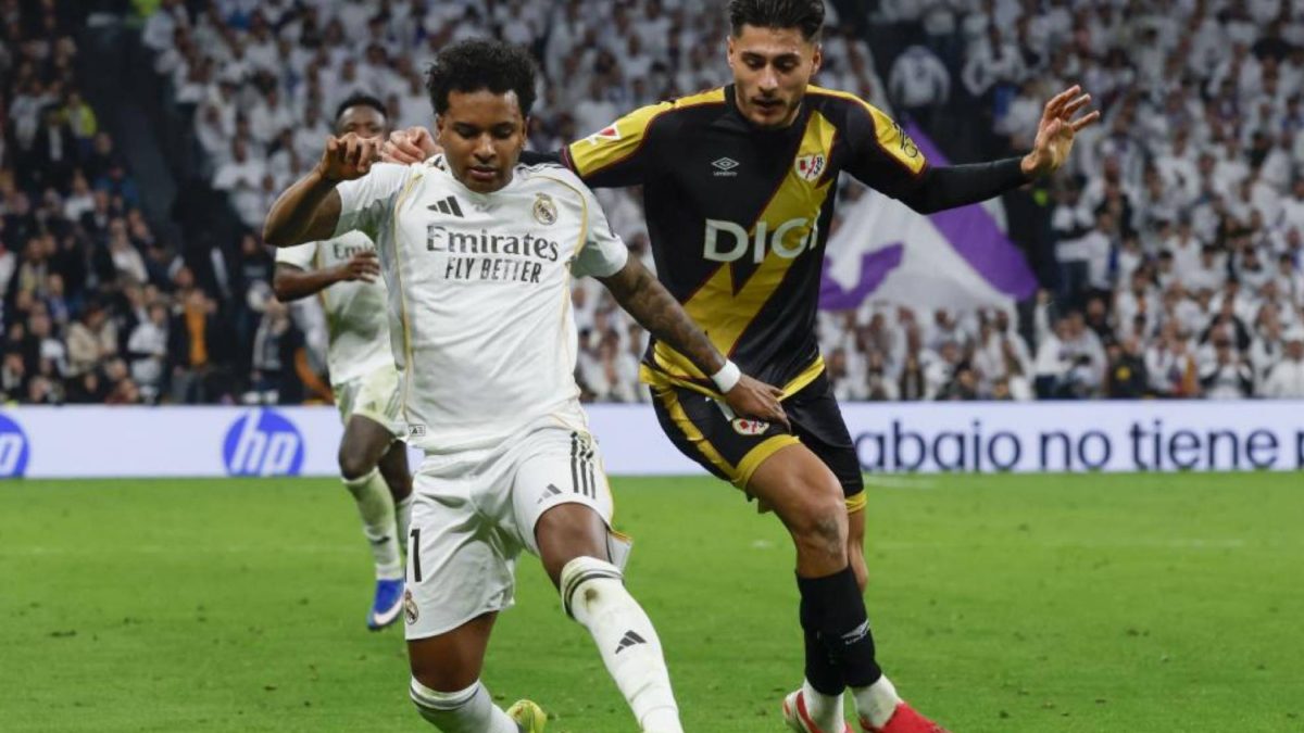 Rodrygo durante un Real Madrid - Rayo Vallecano