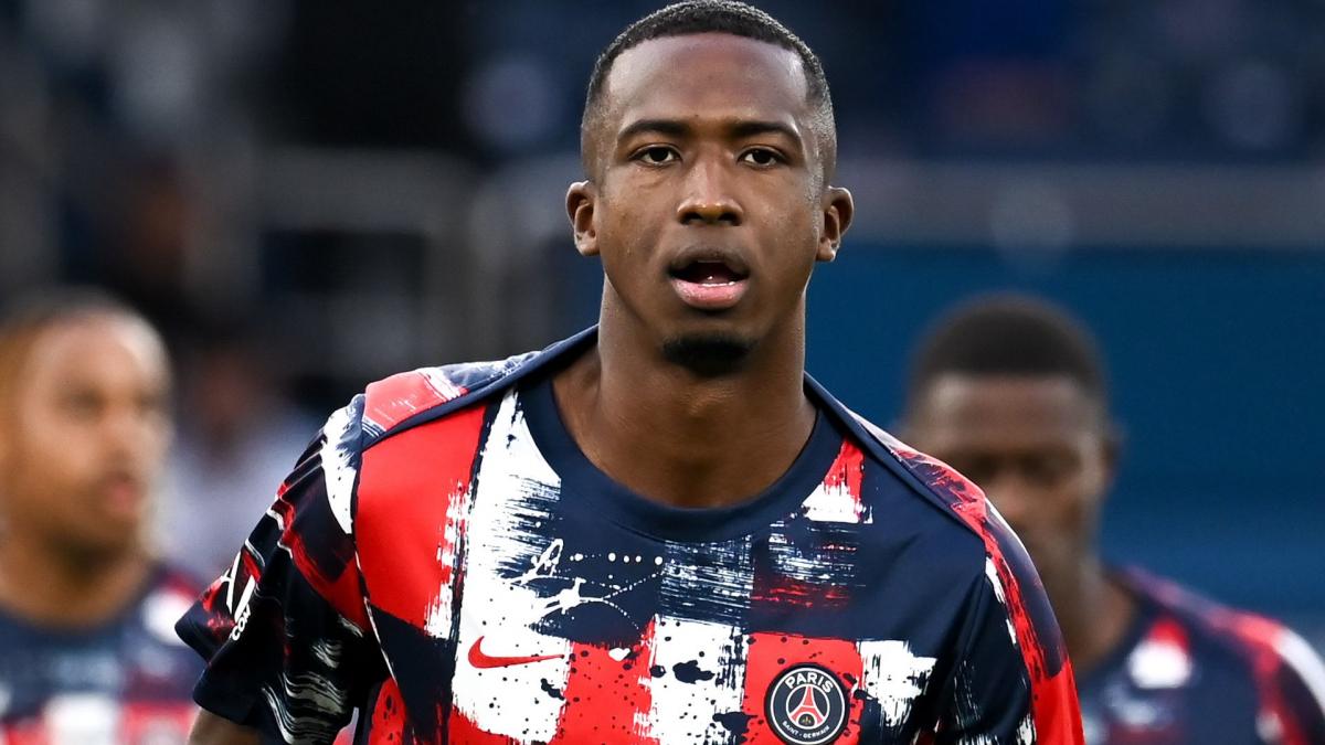 Willian Pacho con los colores del PSG