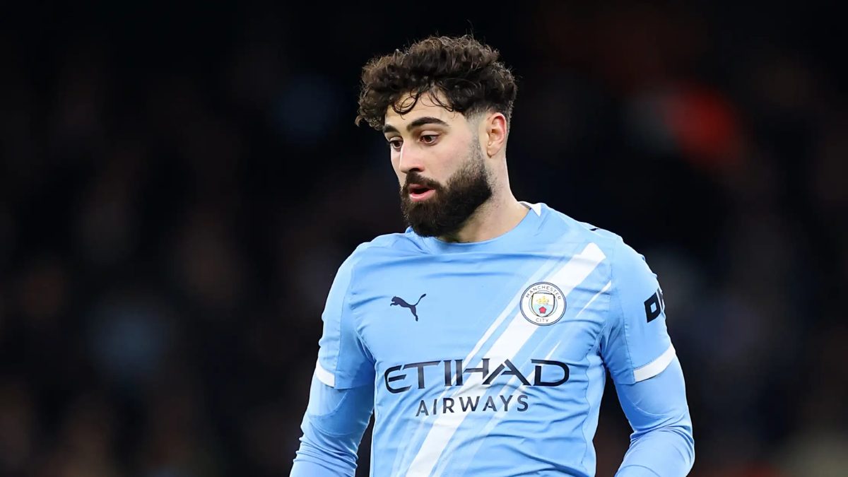 Josko Gvardiol durante un partido con el Manchester City