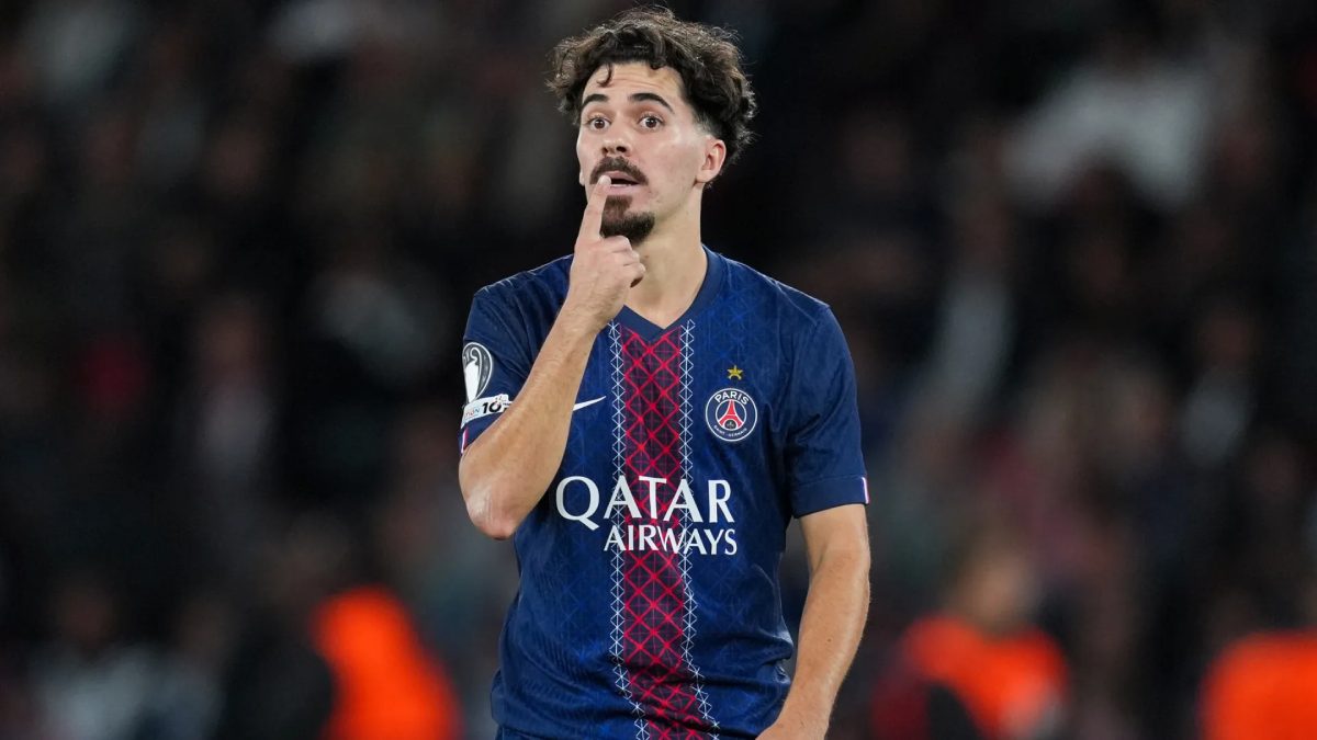 Vitinha during a match with PSG