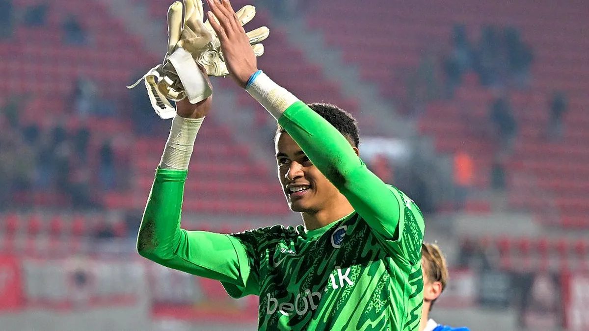 Lucca Brughmans tras un partido con el KRC Genk
