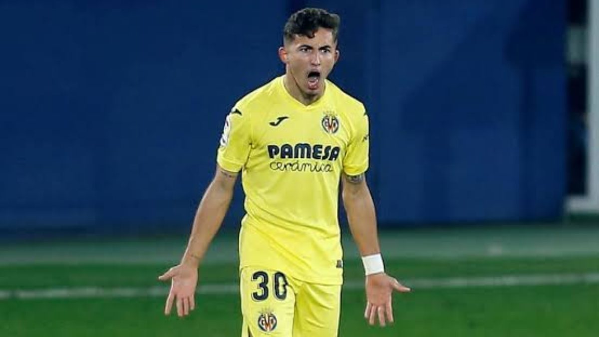 Yeremy Pino celebra un gol durante su etapa en el Villarreal