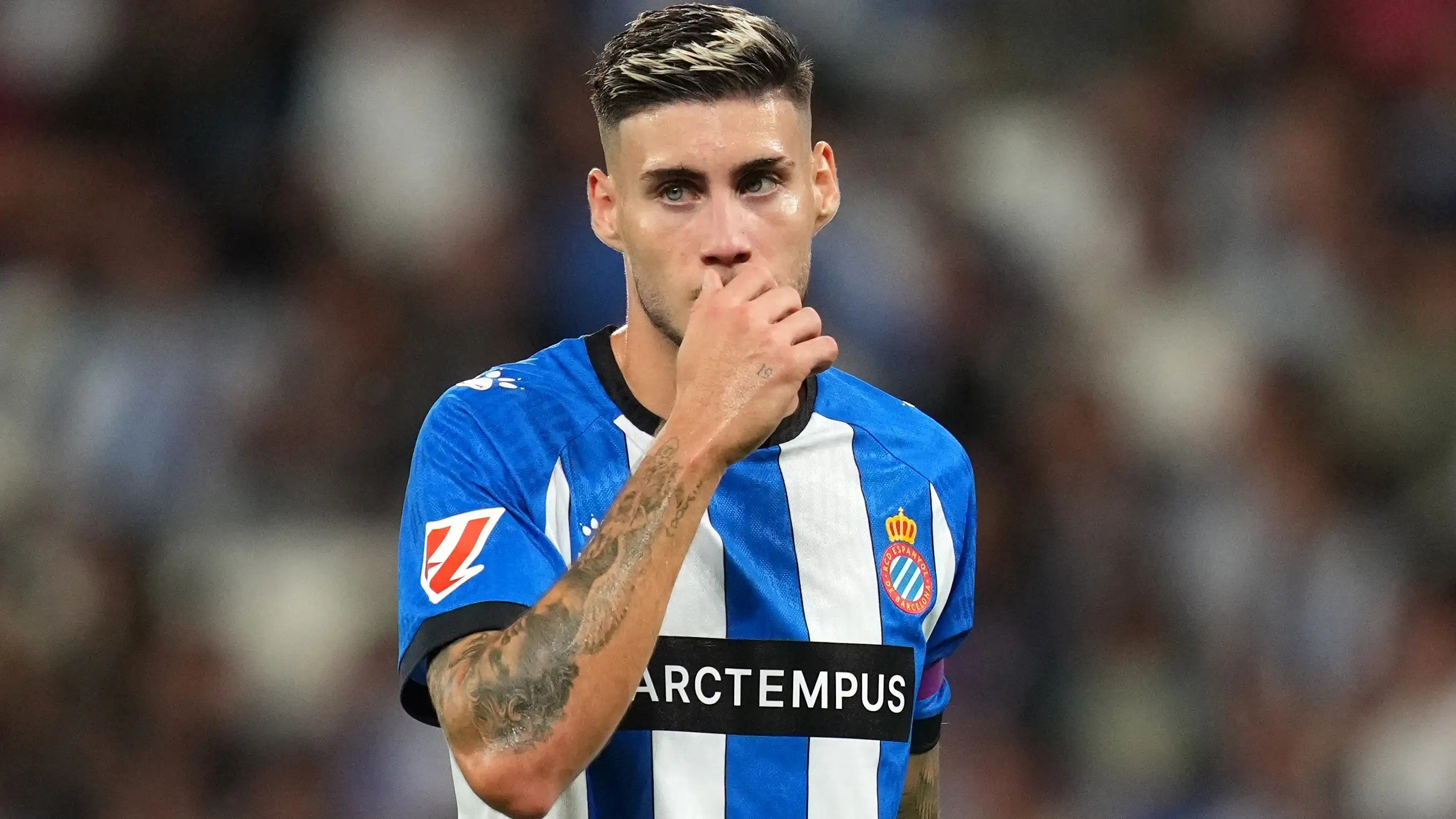 Guerra en la Premier League: Tottenham, Chelsea y Brighton pujan por el fichaje de Roberto Fernández