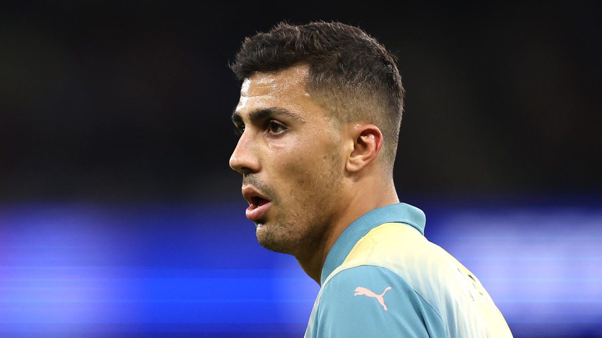 Rodri Hernández durante un partido con el Manchester City