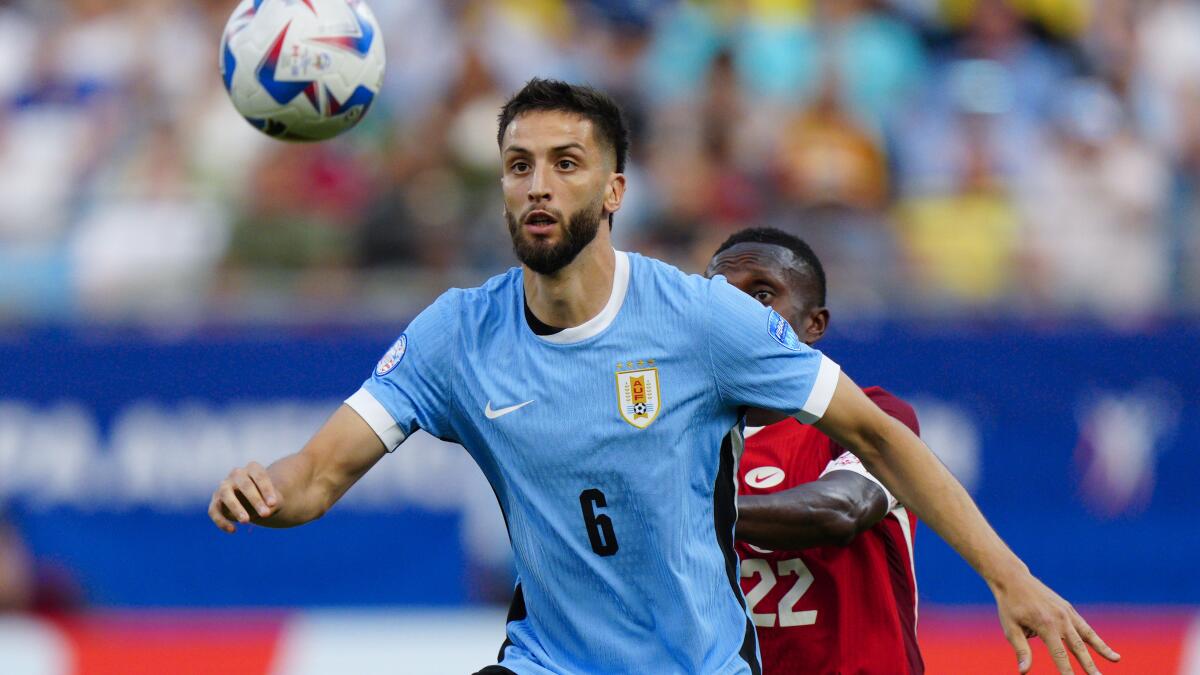 Rodrigo Bentancur during a match with the Uruguayan national team