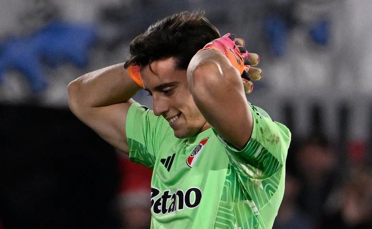 Inter de Milán, Manchester United y Aston Villa intensifican la puja por Santiago Beltrán
