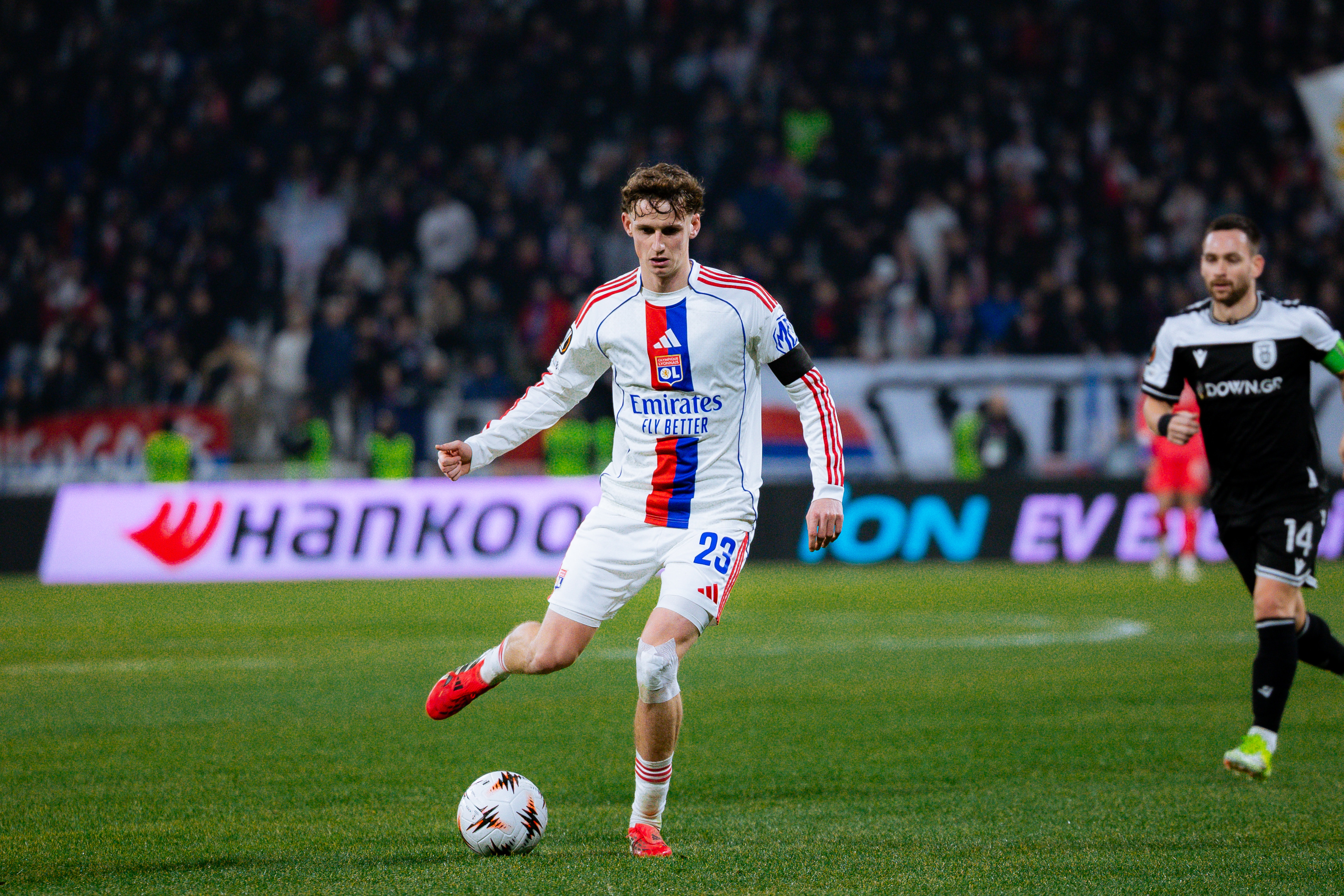 El Liverpool monitorea a Tyler Morton en el Lyon ante el interés de siete clubes británicos