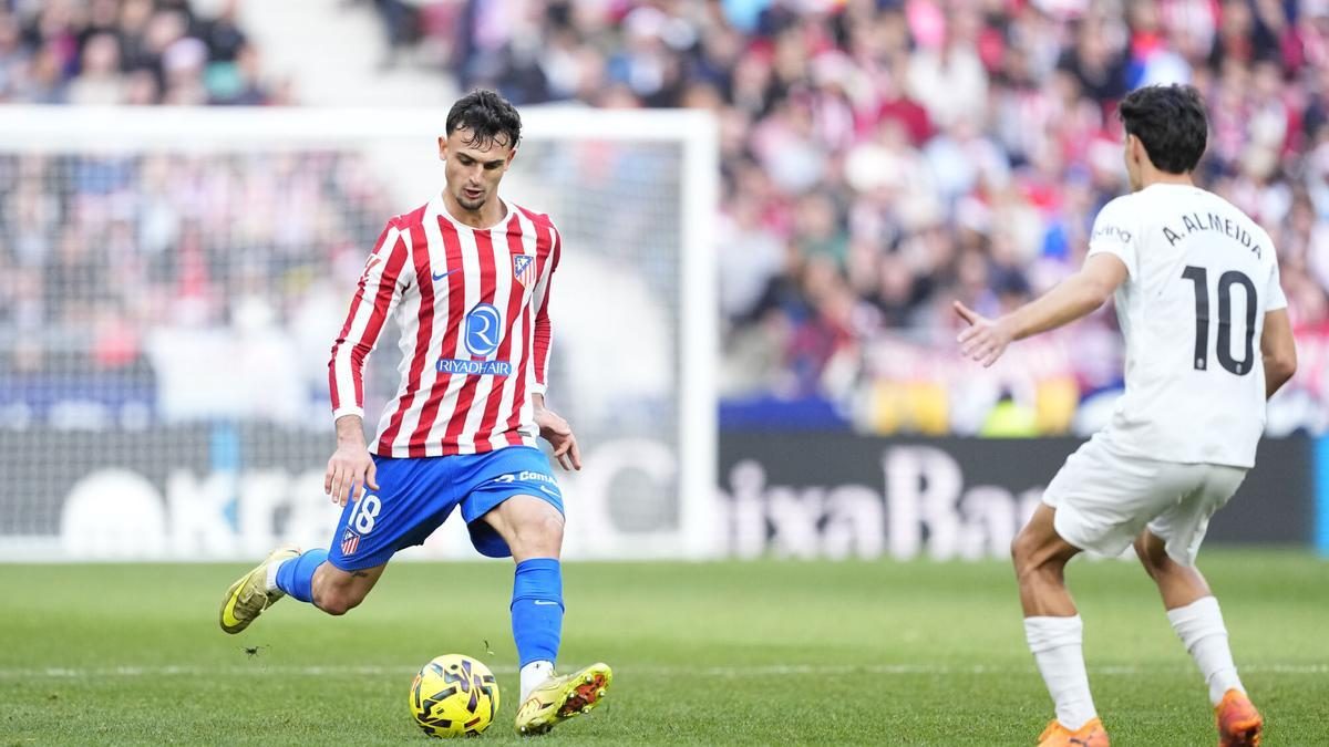 Marc Pubill durante un partido con el Atlético de Madrid
