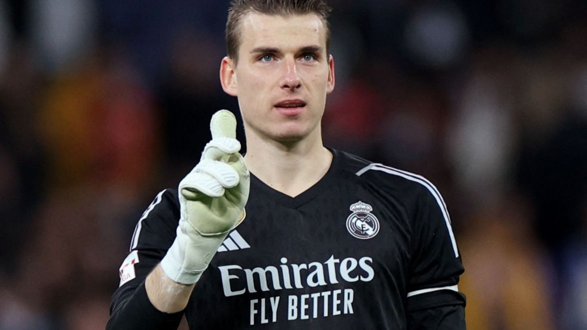 Andriy Lunin durante un partido del Real Madrid