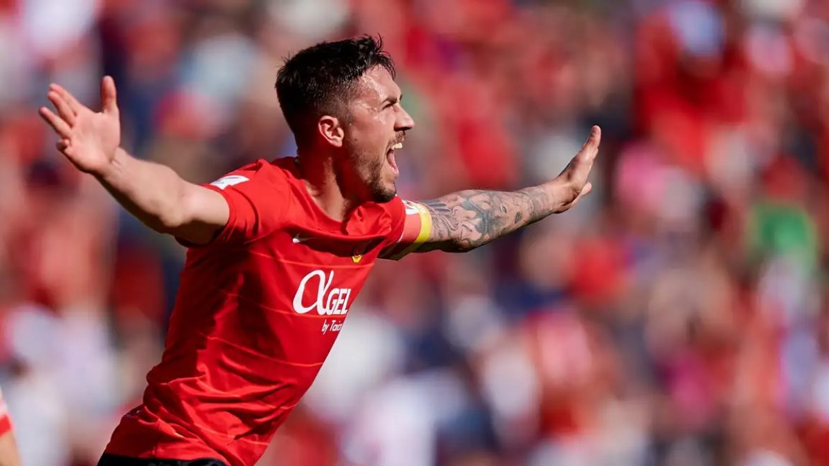 Antonio Raíllo celebra un gol anotado con el Mallorca