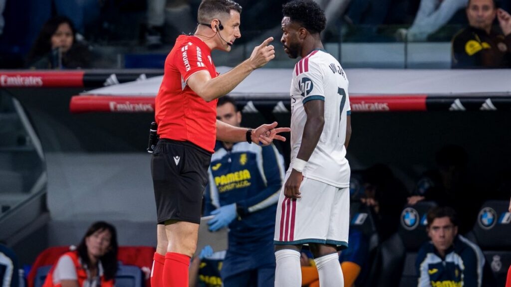 Vinicius expulsado contra el Villarreal