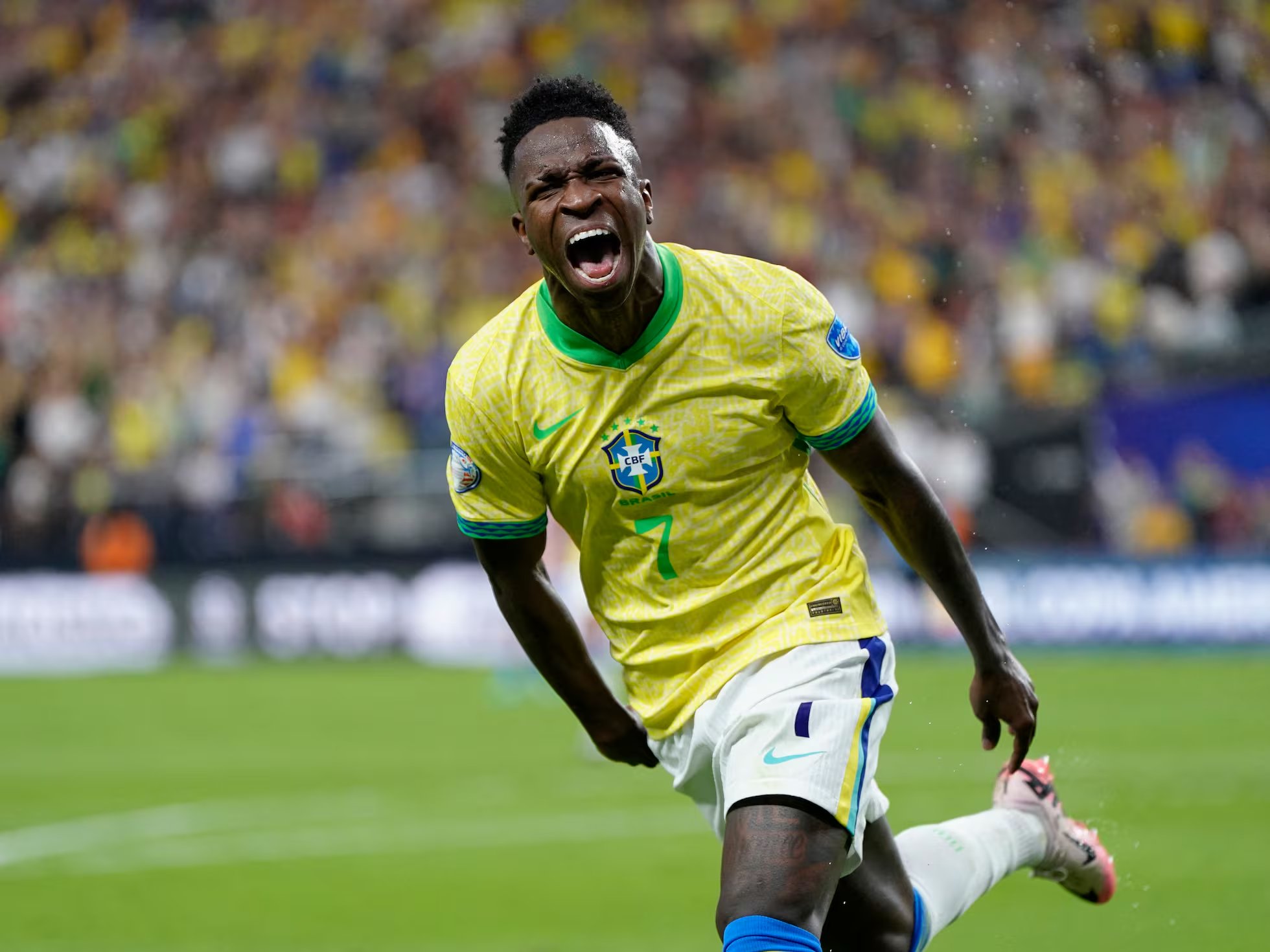 El Manchester City prepara 150 millones para fichar a Vinícius, quien no ha renovado con el Real Madrid