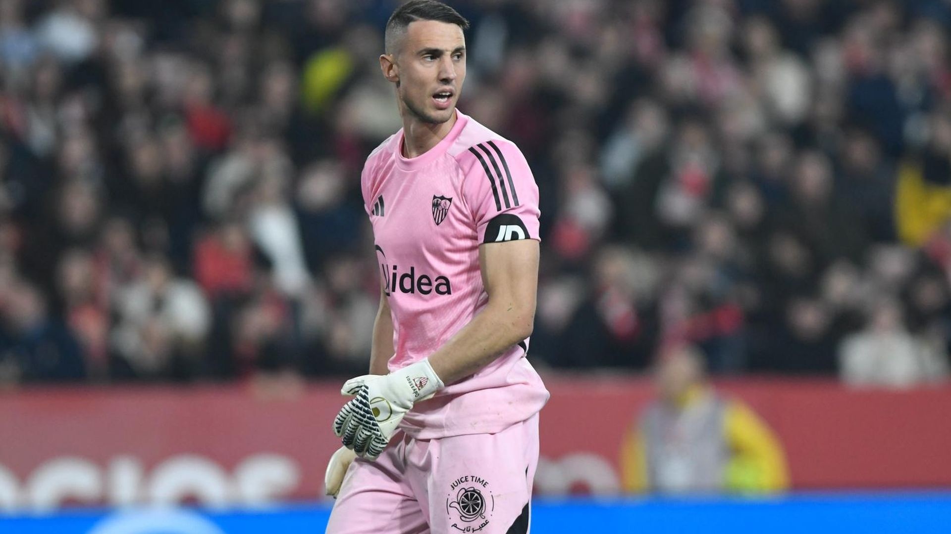 Vlachodimos tiene oportunidad de quedarse en el Sevilla