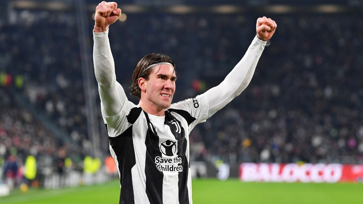 Vlahovic puede llegar al Barcelona