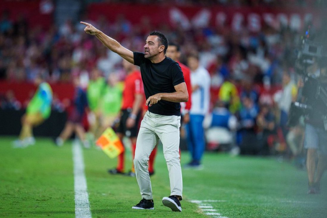 La Premier League llama a Xavi Hernández
