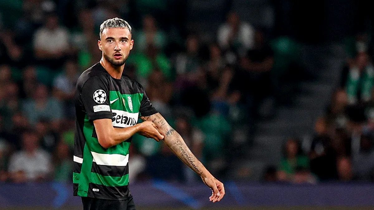 Zeno Debast durante un partido con el Sporting de Portugal