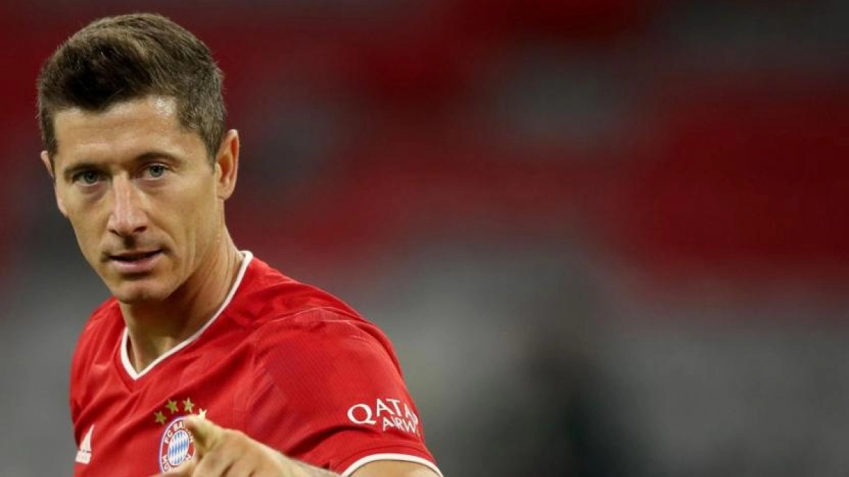 "Lewandowski, a lo suyo./ Foto:Mundo Deportivo"