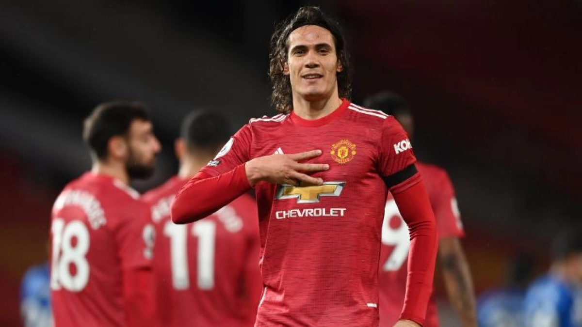 Xavi ha dado a conocer qué delantero es el que quiere: Edinson Cavani