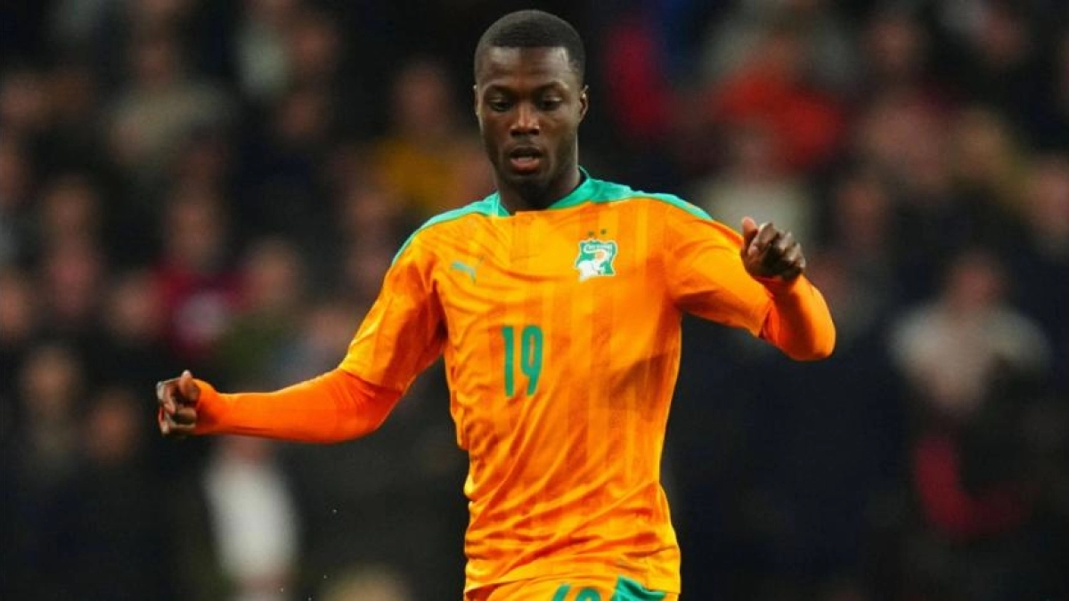 Nicolas Pépé, en un encuentro defendiendo la elástica de Costa de Marfil. Foto: Transfermarkt