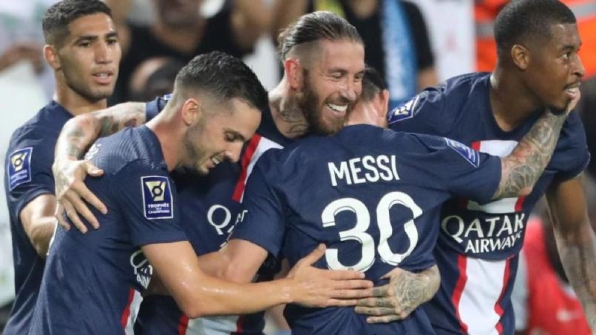 Componentes de la plantilla del PSG celebran un gol. Foto: Futbolred