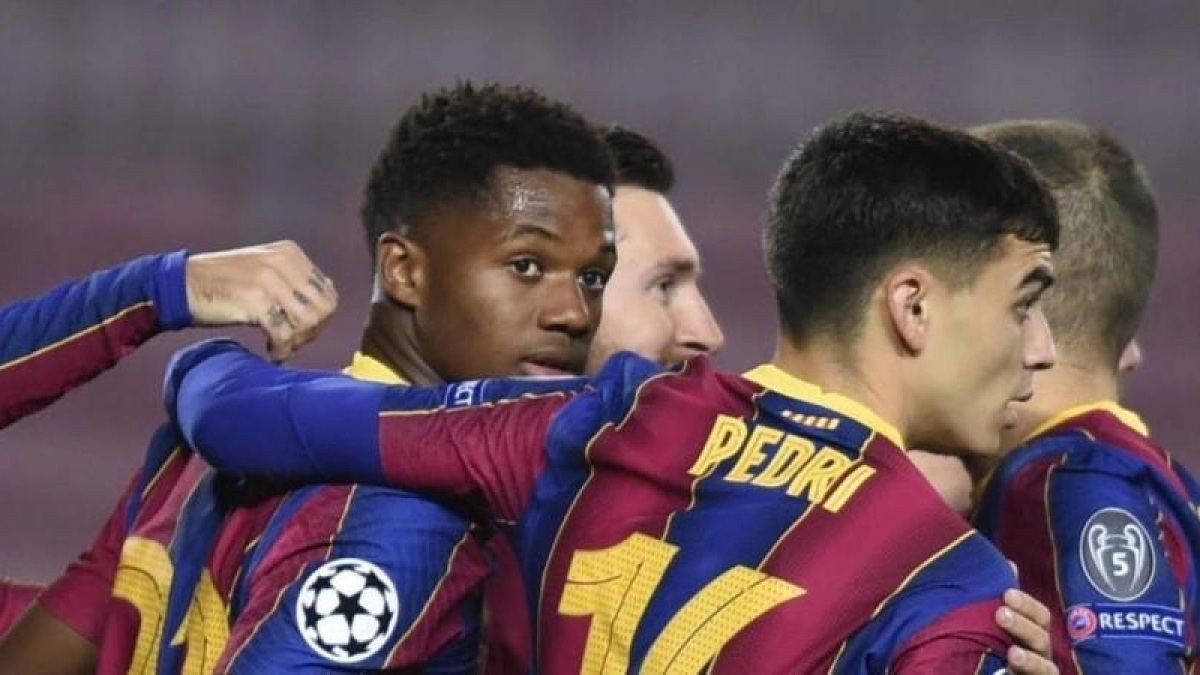 El Barcelona encamina las renovaciones de Pedri y Ansu Fati