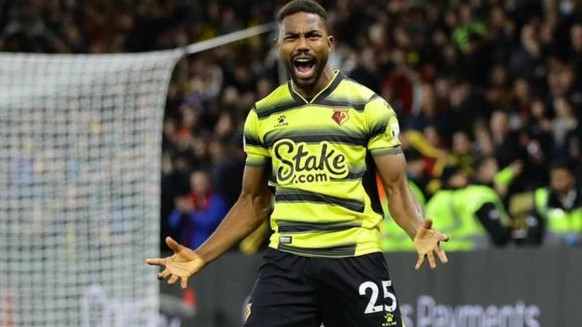 Emmanuel Dennis, un objetivo del Villarreal