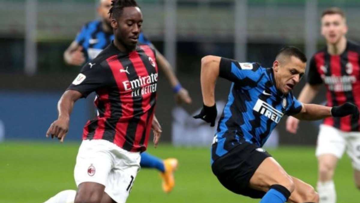 El AC Milan quiere arrebatarle un futbolista al Inter de Milán "Foto: Goal.com"