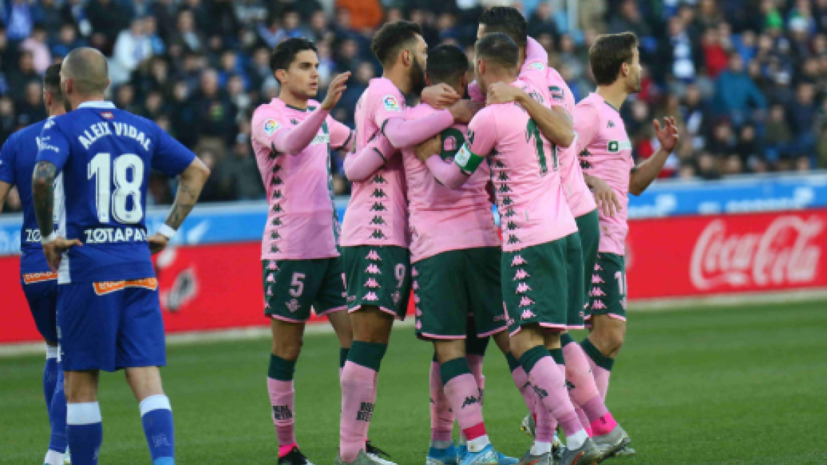 El Deportivo Alavés quiere a un futbolista del Real Betis "Foto: Marca"