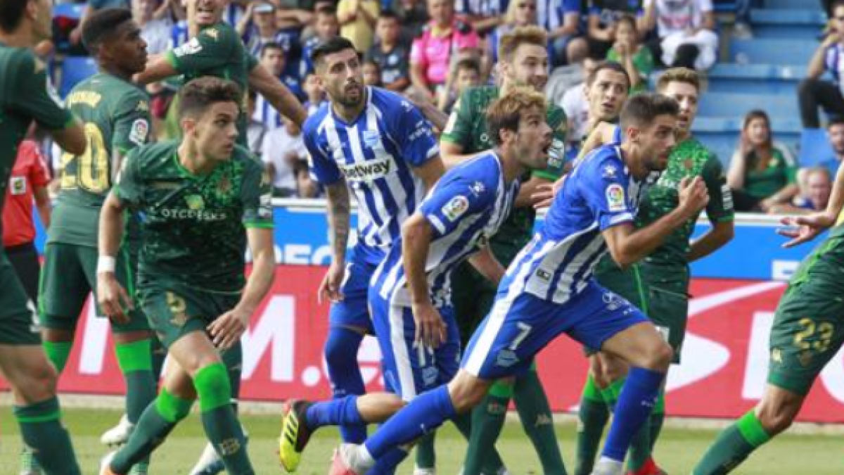 El Alavés quiere llevarse a más de un futbolista del Real Betis "Foto: El Correo"