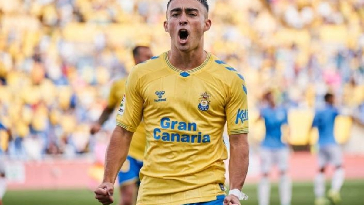 Alberto Moleiro se deja querer por Barcelona y City