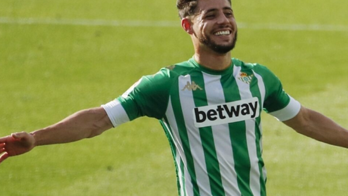 Fichajes Betis: Otra puerta de salida para Álex Moreno "Foto: Marca"