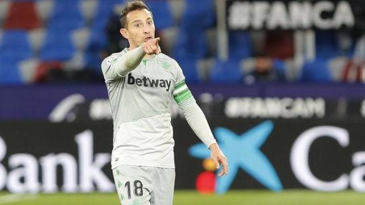 Andrés Guardado no saldrá a la MLS… de momento. Foto: EstadioDeportivo