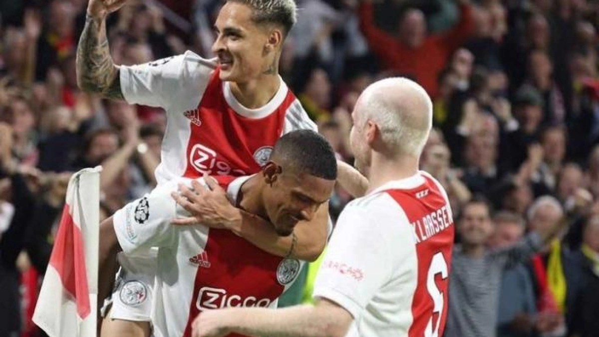 Antony presiona para fichar por el Manchester United / Besoccer.com