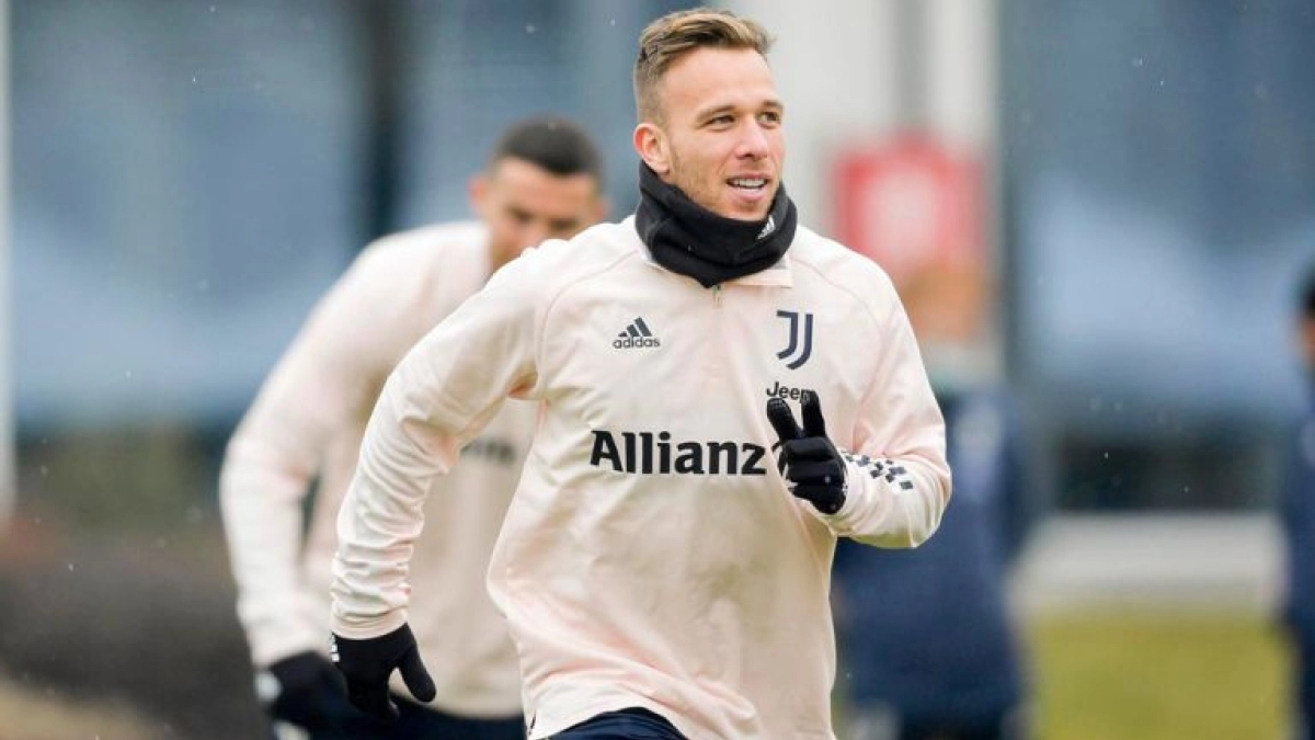 Arthur, un fracaso en Europa que busca salir de la Juventus